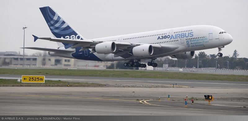  A380 completes test flight using 100% cooking oil
